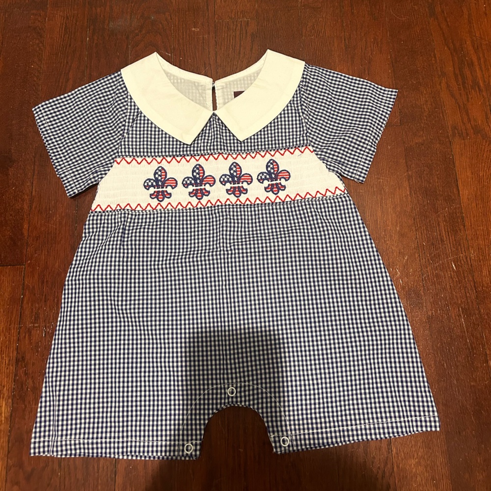 Lil Cactus Boys Smocked Onesie Size 2t